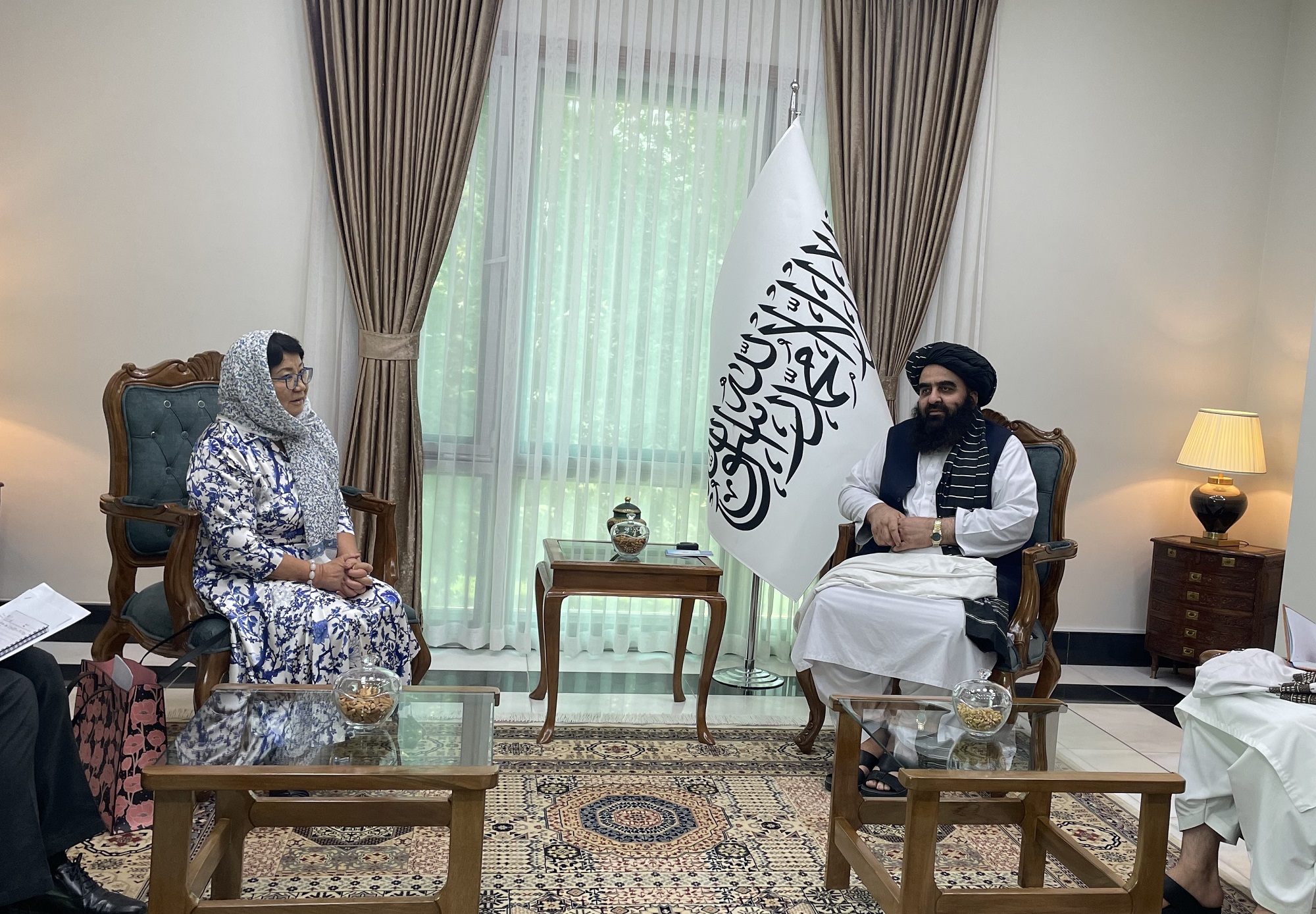 د افغانستان په اړه د ملګرو ملتونو د امنيت شورا غونډه؛ روزا اوتنبايوا له امير خان متقي سره کتلي دي