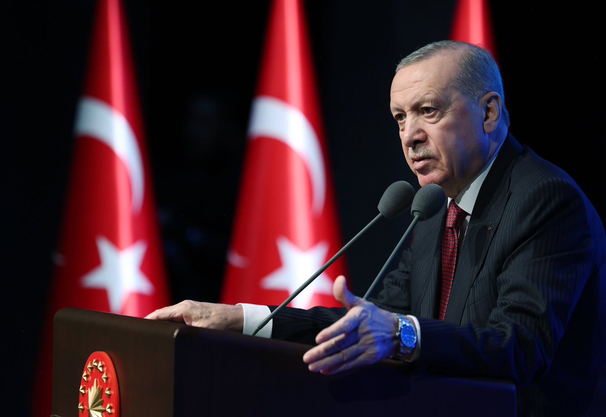 اردوغان: د کابل او اسلام اباد د سولې په موخه ترک پلاوی اسلام اباد ته ځي