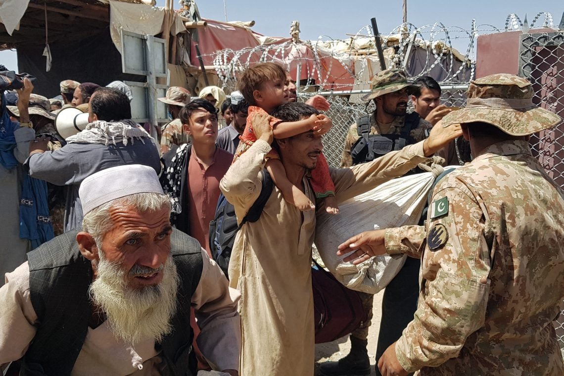 سه کودک و یک زن در میان پناهجویان افغان در مرز پاکستان جان باخته‌اند