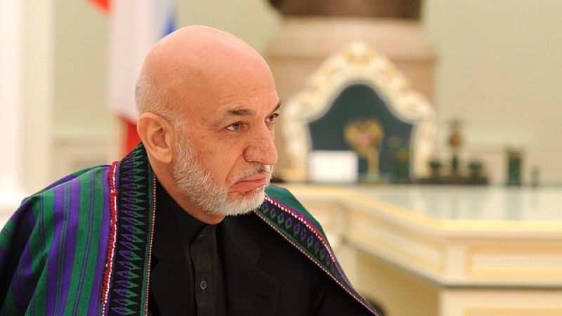 حامد کرزي یو وار بیا د نجونو د ښوونځیو پر پرانېستو ټینګار کړی.