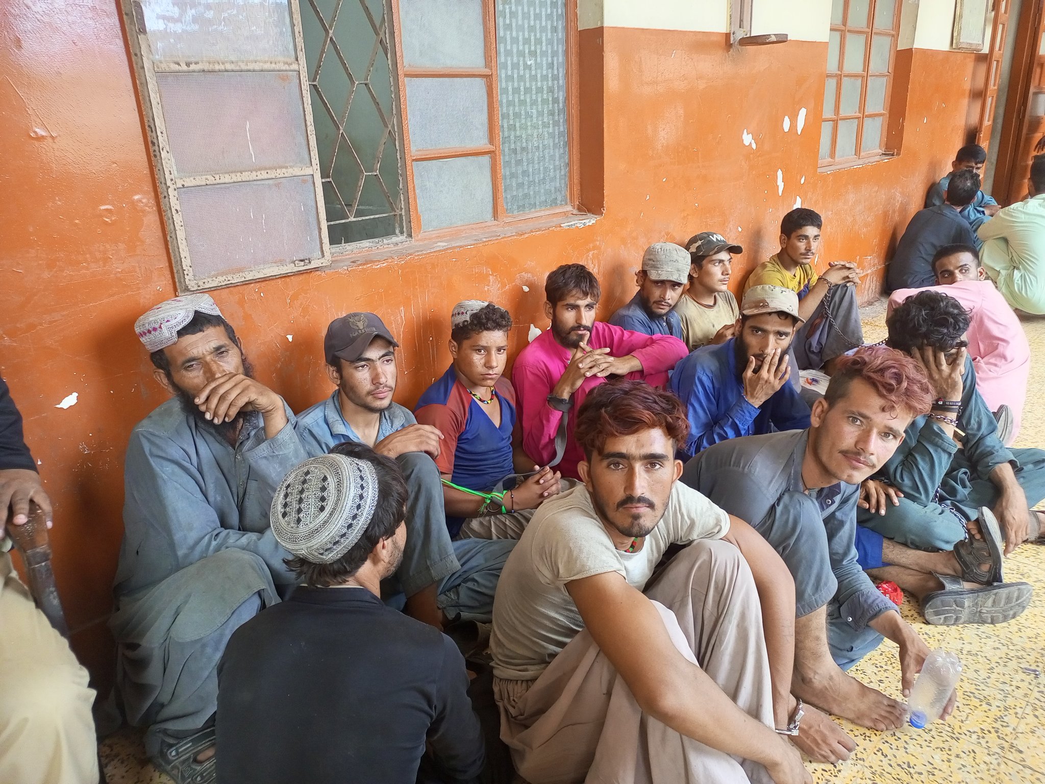 اسلام اباد کې د افغانستان سفارت: د پاکستاني پوليسو تر نیول کېدو وروسته، ځينې افغانان په مرموزه توګه وژل شوي دي