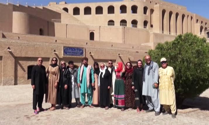 تېره میاشت دوه زره بهرنیو وګړو افغانستان ته تګ ‌ راتګ کړی