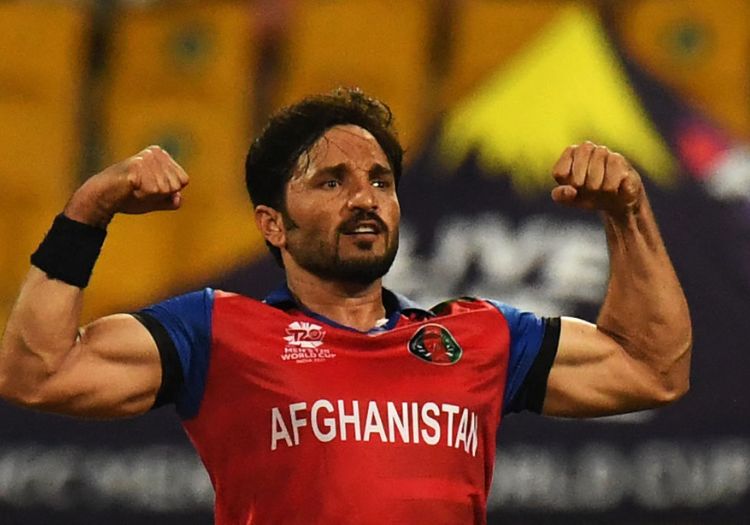 ګلبدين نايب IPL کې د لوبېدو په موخه هند ته رسيدلی