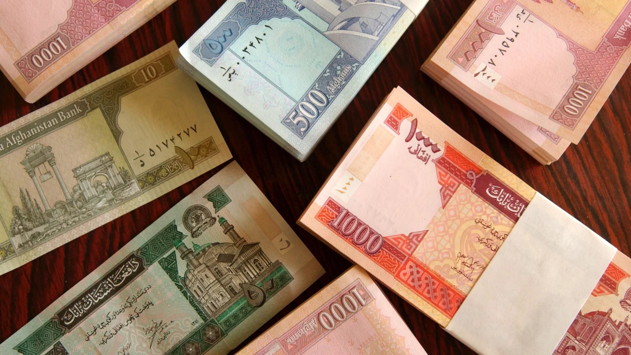 د افغانۍ ارزښت لوړېدل؛ تر شا يې پراته رازونه؟