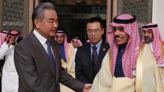چین او سعودي عربستان خپله ډیپلوماټیکه او سیمه‌ییزه همکاري پیاوړې کوي
