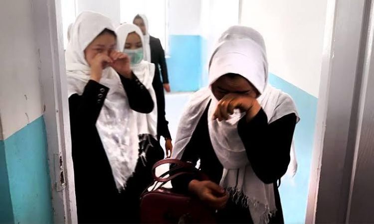 د نجونو پر زده کړو د بندیز ۹۰۰ ورځې پوره شوې؛ طرحه به یې کله جوړه شي؟