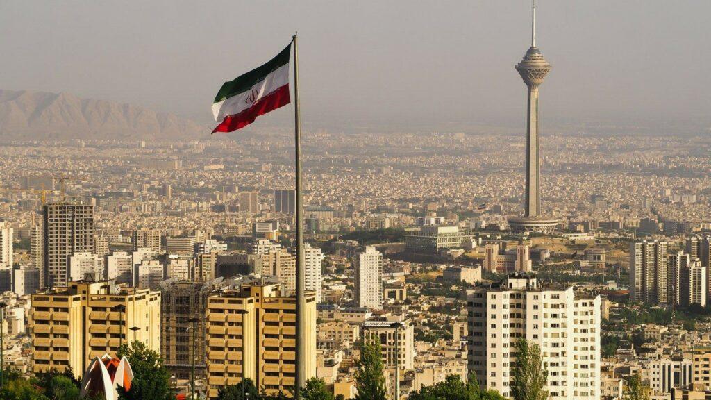 ایراني حکومت د کبرا رضایې د قتل په تور افغان کډوال نیولی