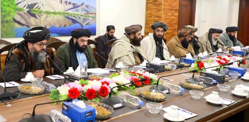 د ملي تدارکاتو کمېسیون د درې میلیارده افغانیو په ارزښت د ۱۷ پروژو قراردونه لاسلیک کړي