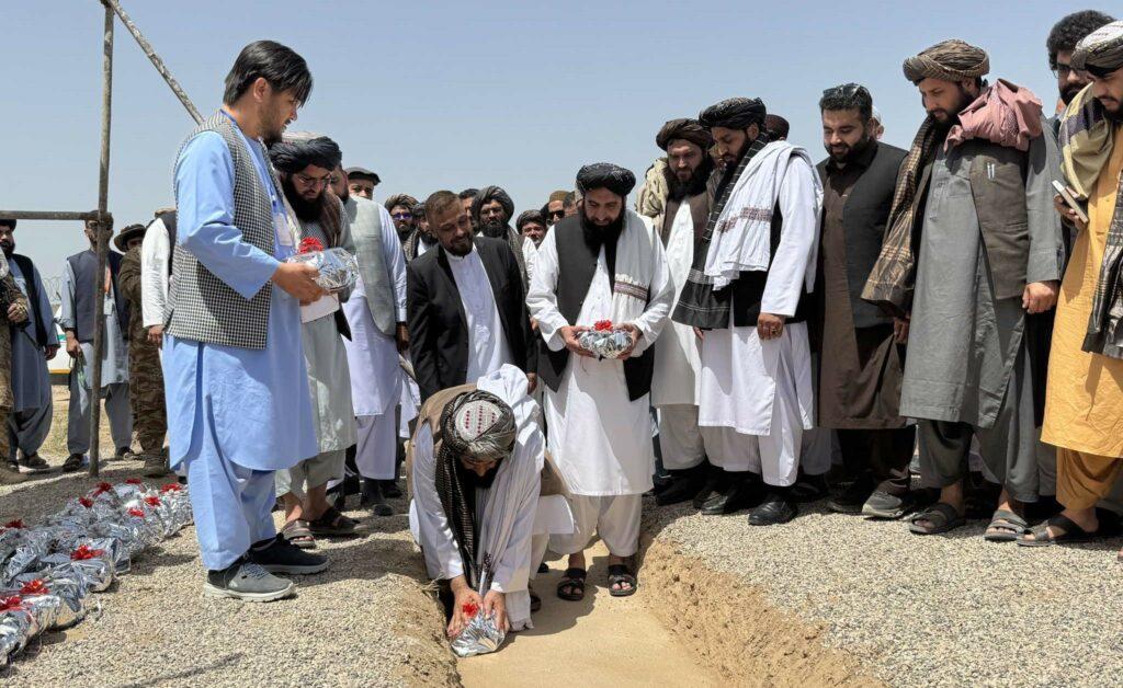 بلخ کې د ۲۸ میلیونه ډالرو په ارزښت د لمریزې بریښنا د جوړېدو کارونه پیل شوي