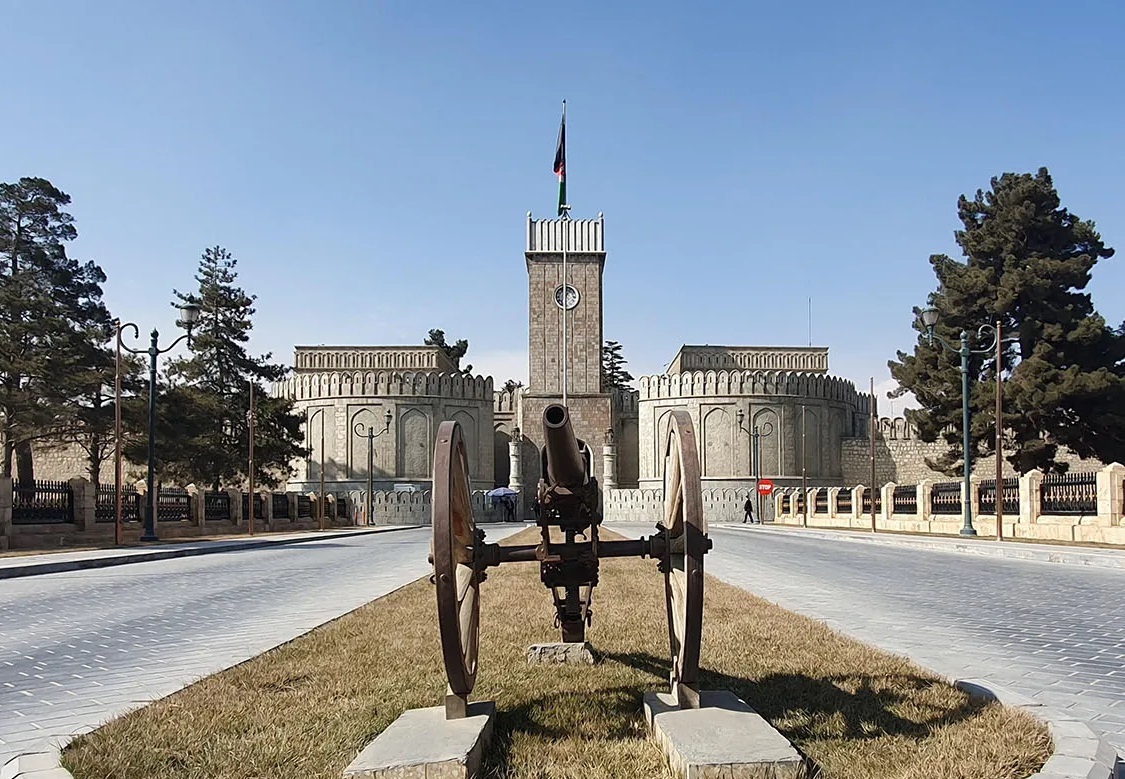 د ریاست الوزراء اقتصادي معاونيت: تدارکاتو کمېسيون د شپږ ميلیارده افغانيو په ارزښت ۲۵ پروژې منظور کړې