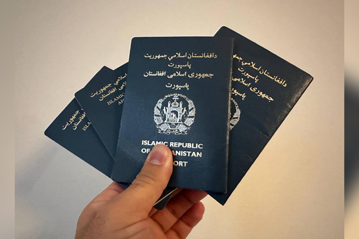 ماليزیا کې افغانانو ته د پاسپورتونو د وېش لړۍ پیل شوه