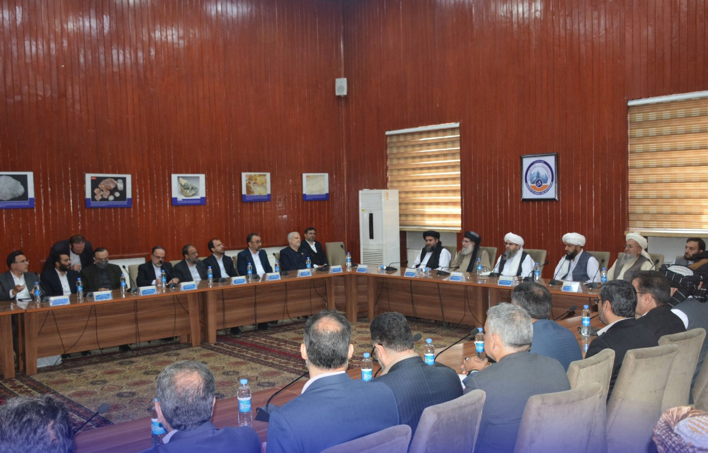 ایران: د کانونو استخراج برخه کې د افغان متخصصينو روزنې ته چمتو یو
