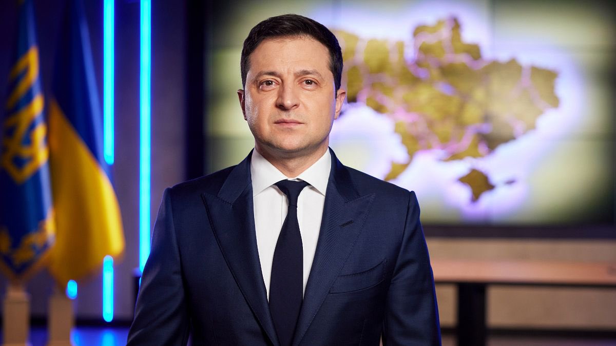 زلنسکي: دروسيې په پراخو هوايي برېدونو کې ٤ تنه وژل شوي او ګڼ نور ټپیان دي
