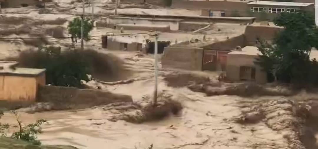 بغلان کې سېلابونه؛ له ۸۰ ډېر مړه او ګڼ نور لادرکه دي