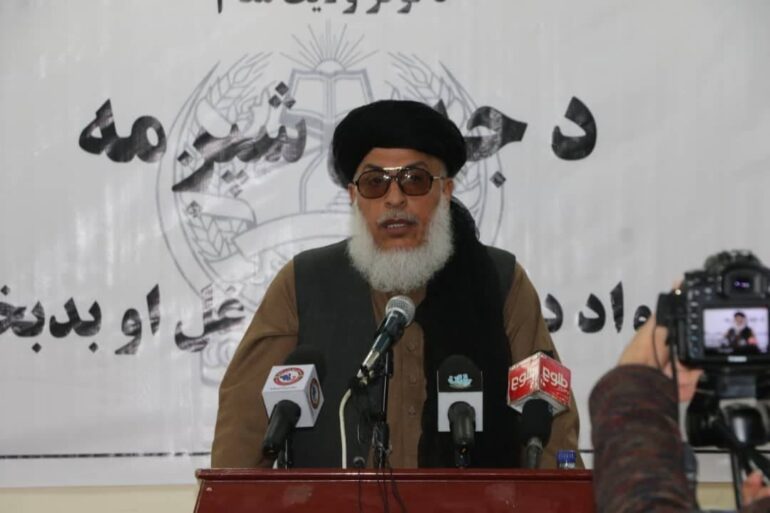 عباس ستانکزی: د کډوالو په اړه د پاکستان وروستۍ پرېکړه افغانستان سره د جګړې پيلولو په معنا ده