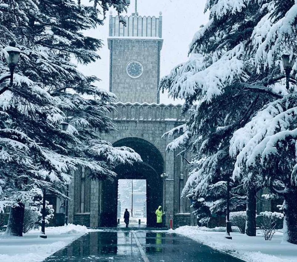 سرپرست حکومت د پرځول شوي جمهوري نظام نږدې ۱۸۰ مليارده افغانۍ پور پرې کوي