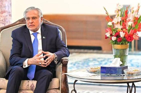 اسحاق ډار د سرپرست حکومت له لوړپوړو چارواکو سره ليدلي
