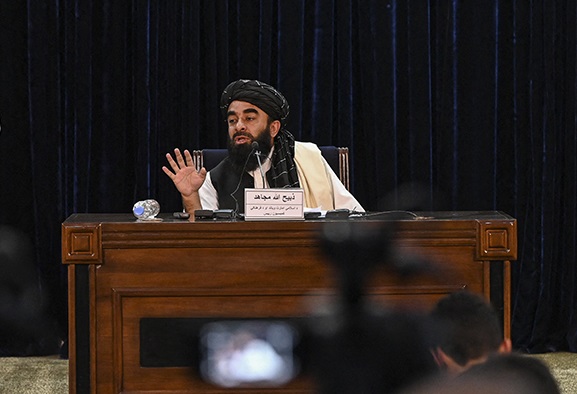 مجاهد: هېڅ بهرني وسله‌وال ته افغانستان کې د اوسېدلو اجازه نه ورکوو