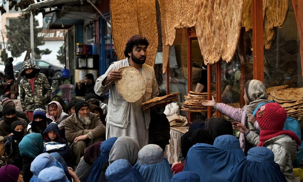 اوچا: ۲۰۲۶ کال کې به د هېواد شاو خوا نیمایې وګړي بشري مرستو ته اړتیا ولري