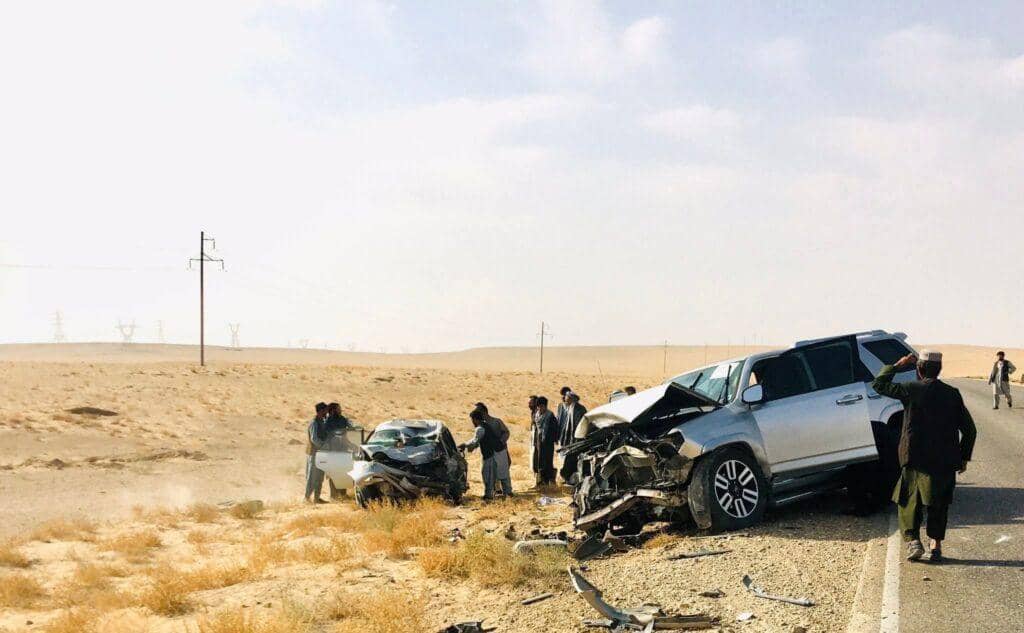 فاریاب کې دوه جلا ترافیکي پېښو کې شپږ تنو ته مرګ ژوبله اوښتې