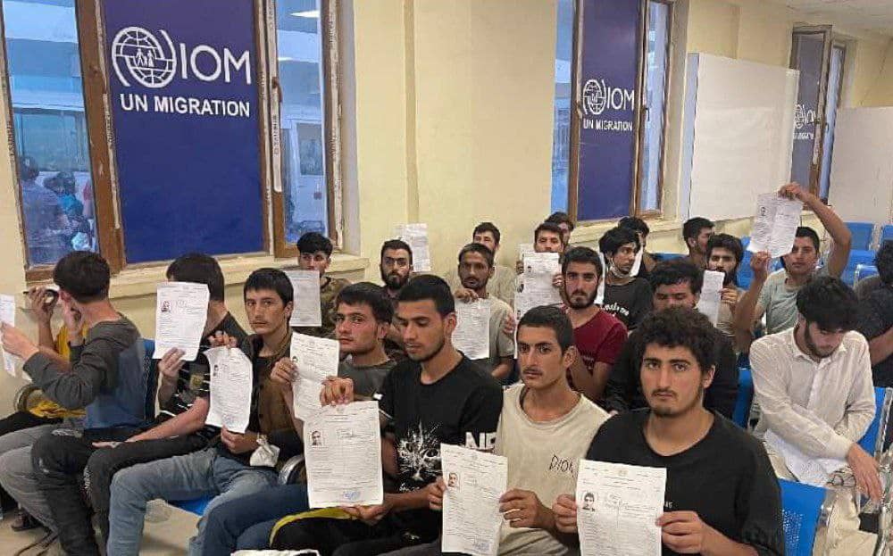 آزادی نزدیک به ۱۰ هزار زندانی افغان از زندان‌های ایران و پاکستان در یک‌سال گذشته